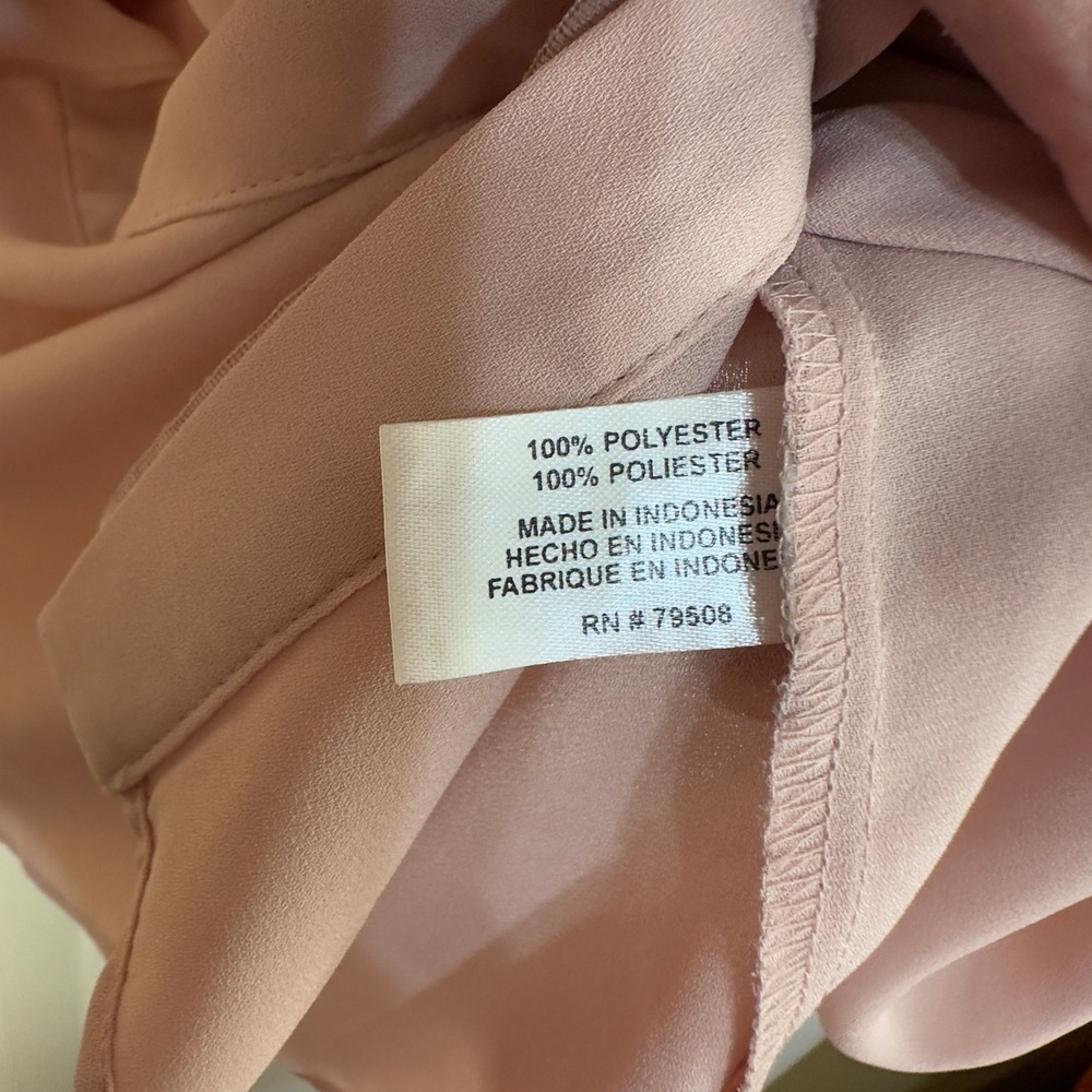 Violet +‎ Claire Top Sleeveless Ruffle Front Blouse Hi Low Hem VNeck Pink Size M - Picture 3 of 5